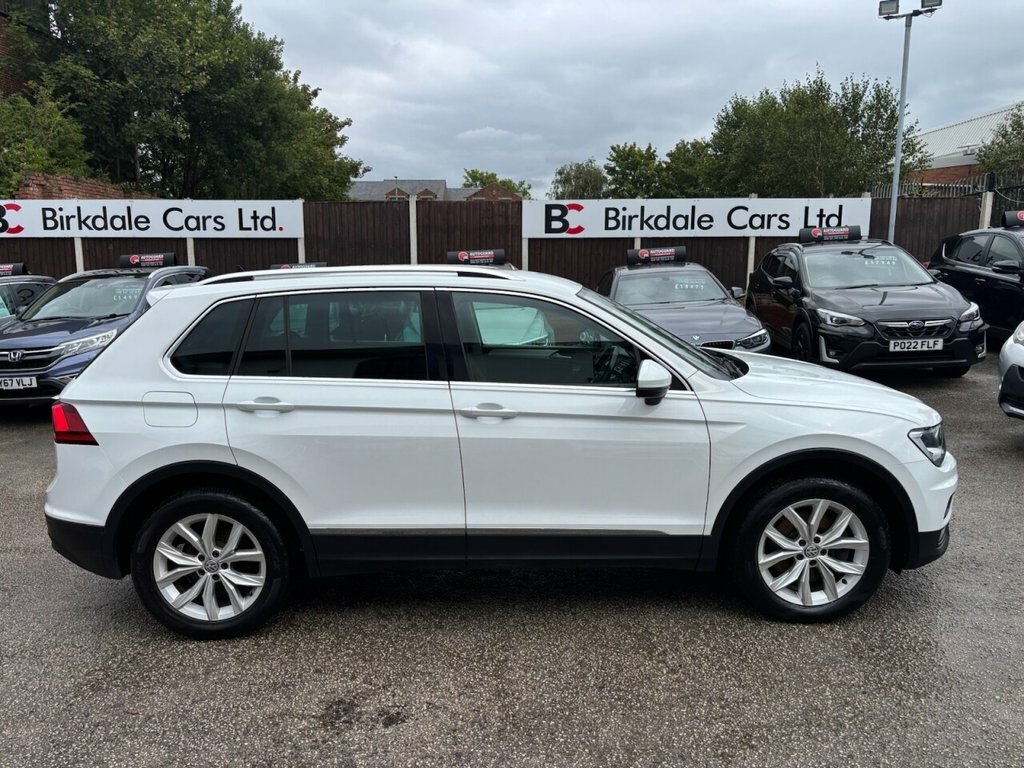 Volkswagen Tiguan 2L Se Navigation DE18HXU White #2