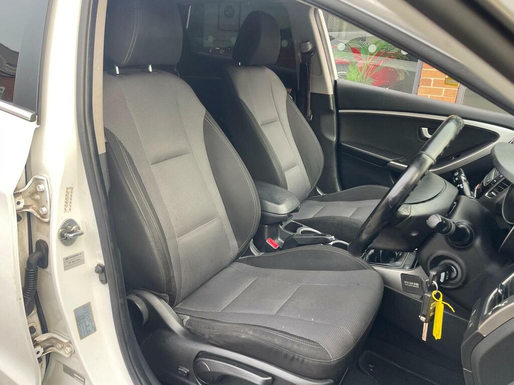 Hyundai I30 Se White #10