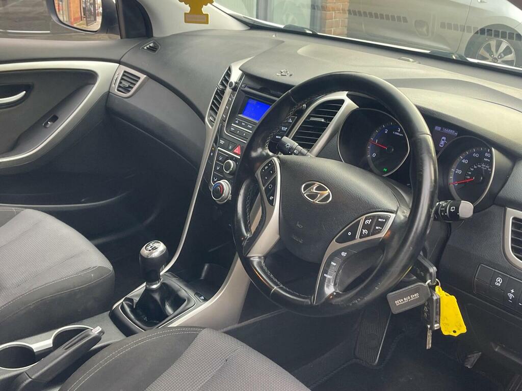Hyundai I30 Se White #12