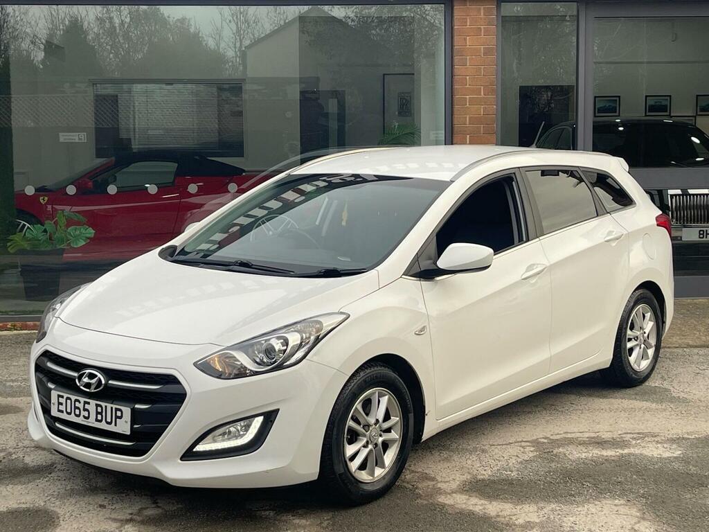 Hyundai I30 1.6 Crdi Blue Drive Se Tourer Euro 6 Ss White #3