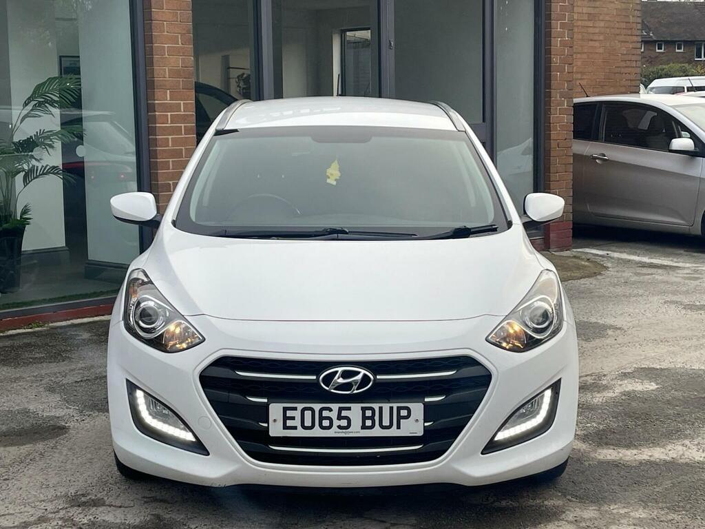 Hyundai I30 1.6 Crdi Blue Drive Se Tourer Euro 6 Ss White #2