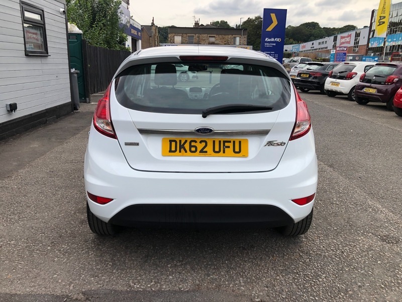 Ford Fiesta Zetec White #4