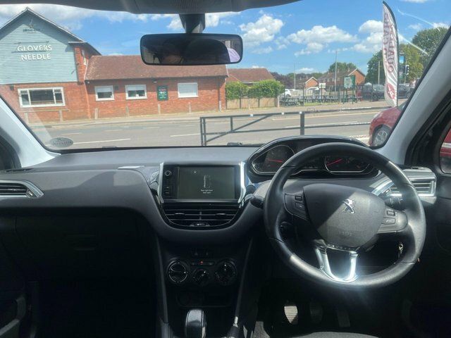 Peugeot 208 1.4 Allure Hdi Pink #10