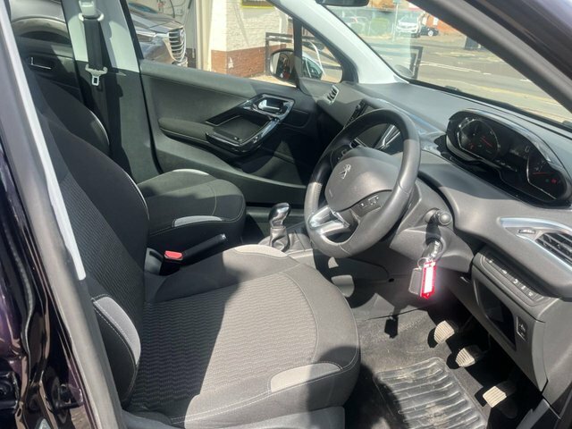Peugeot 208 1.4 Allure Hdi Pink #13