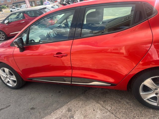 Renault Clio 1.2 16V Dynamique Medianav Red #6