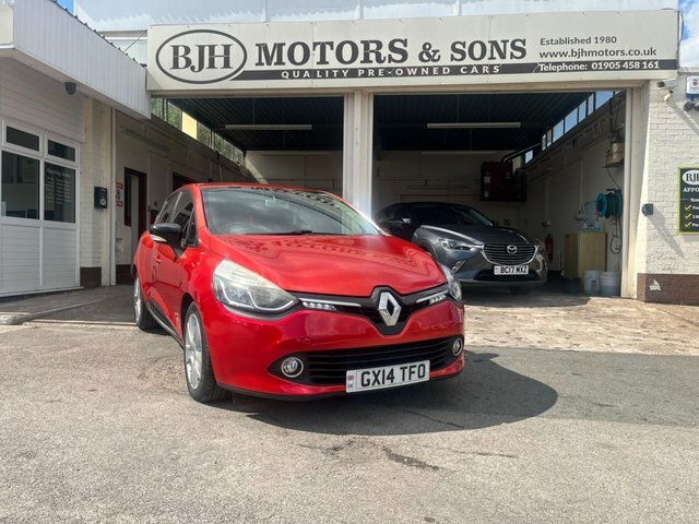 Renault Clio 1.2 16V Dynamique Medianav Red
