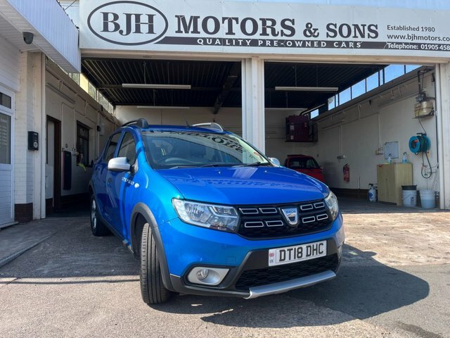 Dacia Sandero Stepway 0.9 Tce Comfort Hatchback Blue