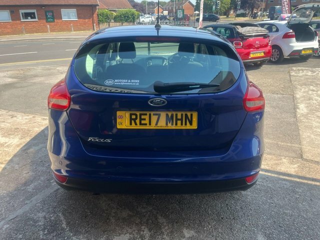 Ford Focus 1.5 Tdci Titanium Hatchback RE17MHN Blue #5