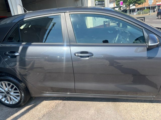 Kia RIO 1.25 2 Hatchback Grey #3