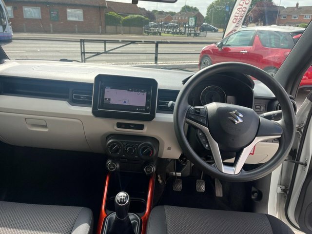 Suzuki Ignis Hatchback White #10