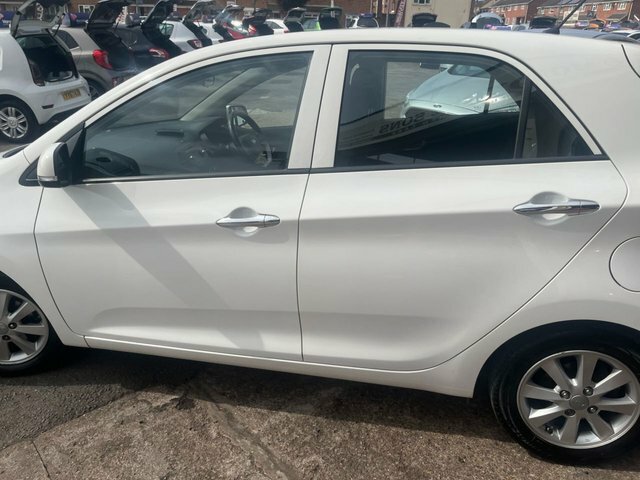 Kia Picanto 1.0 Vr7 White #7