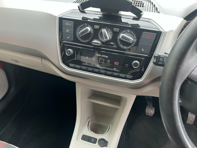 Volkswagen Up Vw Up 1.0 Take Up Yellow #12