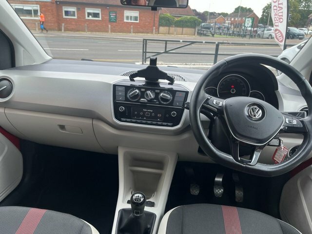 Volkswagen Up Vw Up 1.0 Take Up Yellow #10