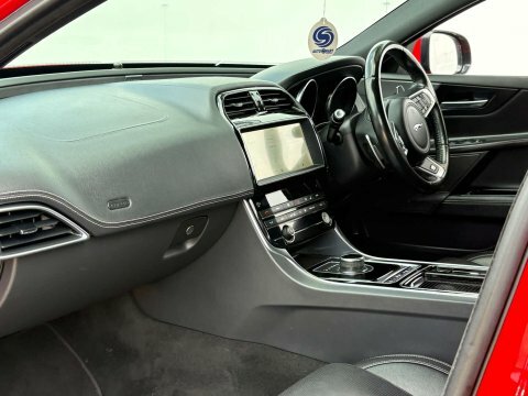 Jaguar XE Hse Grey #57