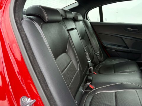 Jaguar XE Hse Grey #25