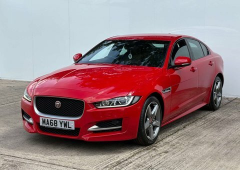 Jaguar XE Hse Grey #32