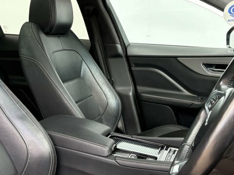 Jaguar F-Pace D200 R-dynamic Se Black Grey #17