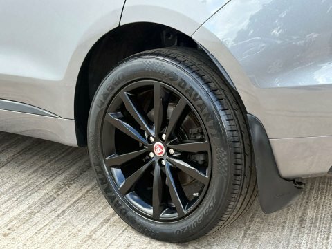 Jaguar F-Pace D200 R-dynamic Se Black Grey #52