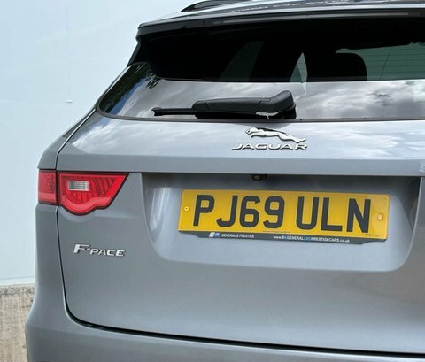 Jaguar F-Pace D200 R-dynamic Se Black Grey #36