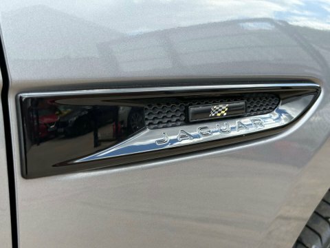 Jaguar F-Pace D200 R-dynamic Se Black Grey #15