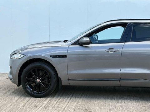 Jaguar F-Pace D200 R-dynamic Se Black Grey #62
