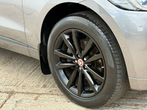 Jaguar F-Pace D200 R-dynamic Se Black Grey #7