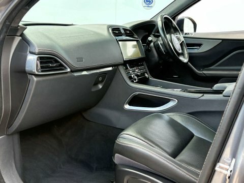 Jaguar F-Pace D200 R-dynamic Se Black Grey #77