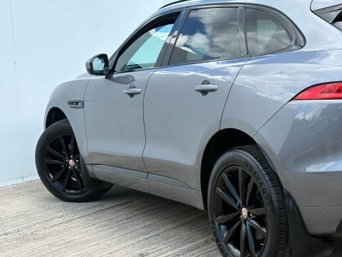 Jaguar F-Pace D200 R-dynamic Se Black Grey #48