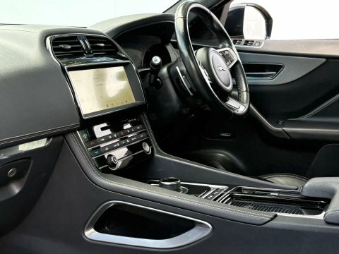 Jaguar F-Pace D200 R-dynamic Se Black Grey #79