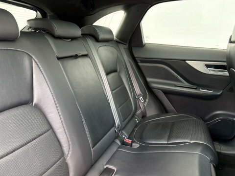Jaguar F-Pace D200 R-dynamic Se Black Grey #23