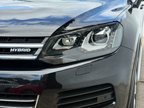 Volkswagen Touareg 3.0 Touareg V6 Black #6