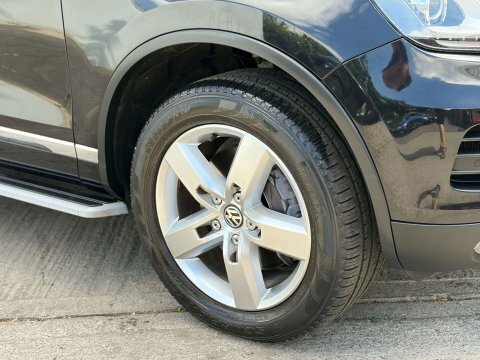 Volkswagen Touareg 3.0 Touareg V6 Black #5