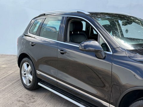 Volkswagen Touareg 3.0 Touareg V6 Black #6