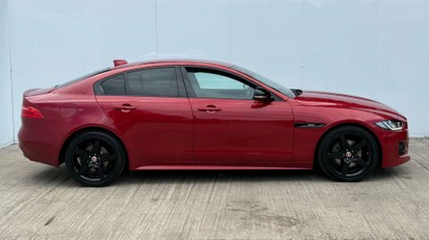 Jaguar XE 2.0 Xe R-sport Red #3