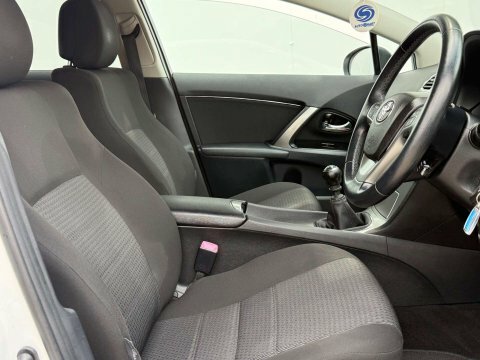 Toyota Avensis 2.0 D-4d T4 Black #13