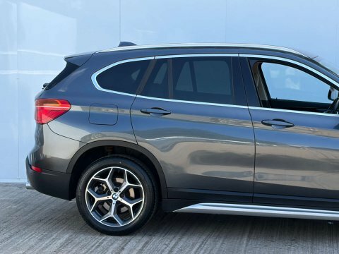 BMW X1 Estate White #14