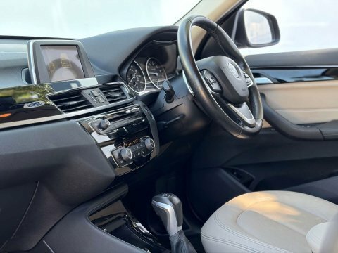 BMW X1 Estate White #61