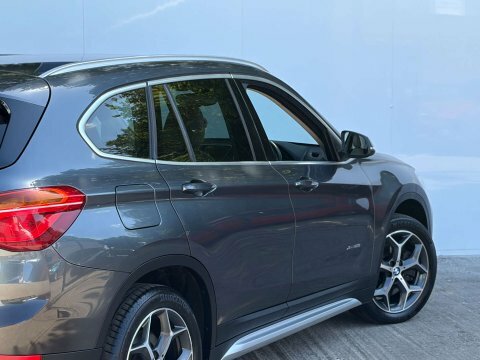 BMW X1 Estate White #31