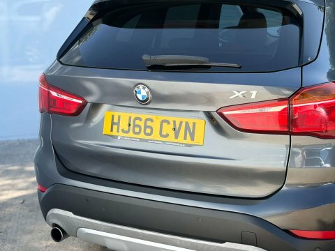 BMW X1 Estate White #37