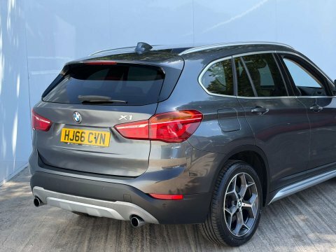 BMW X1 Estate White #33