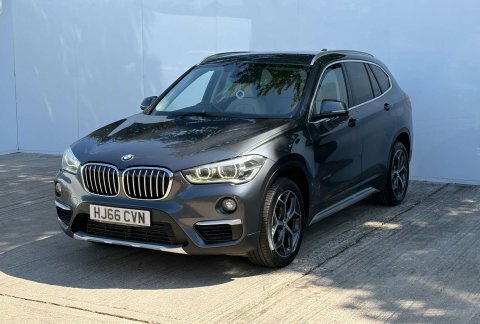 BMW X1 Estate White #13