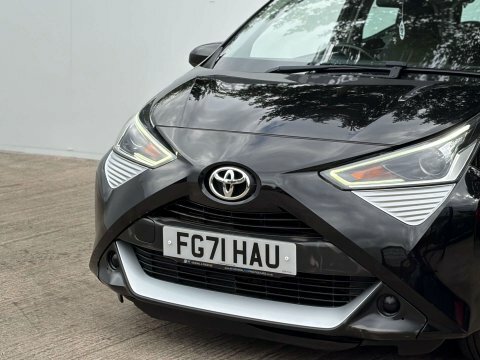 Toyota Aygo X X-play Vvt-i Red #31