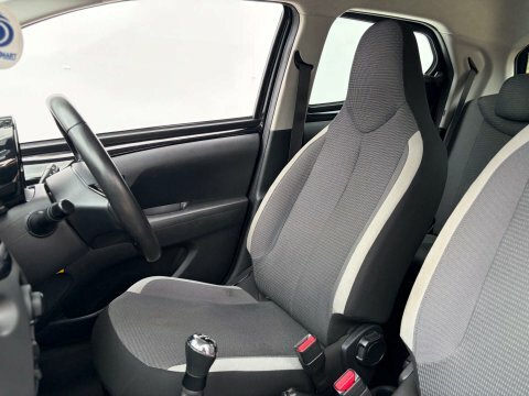 Toyota Aygo X X-play Vvt-i Red #51