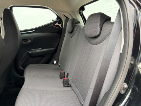 Toyota Aygo X X-play Vvt-i Red #41