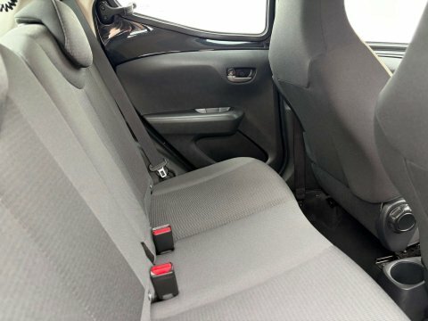 Toyota Aygo X X-play Vvt-i Red #19