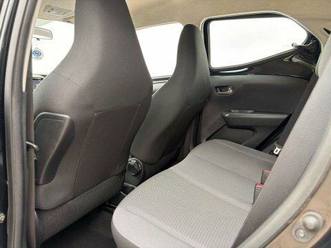 Toyota Aygo X X-play Vvt-i Red #49