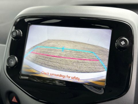 Toyota Aygo X X-play Vvt-i Red #25