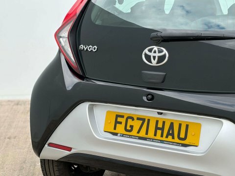 Toyota Aygo X X-play Vvt-i Red #27