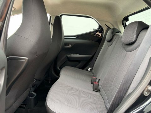 Toyota Aygo X X-play Vvt-i Red #42