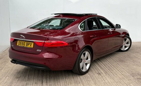 Jaguar XF 2.0 Xf Portfolio Red #2